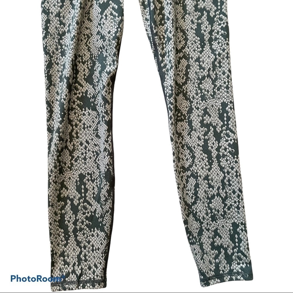 Varley snake print Century leggings small new - Picture 6 of 14